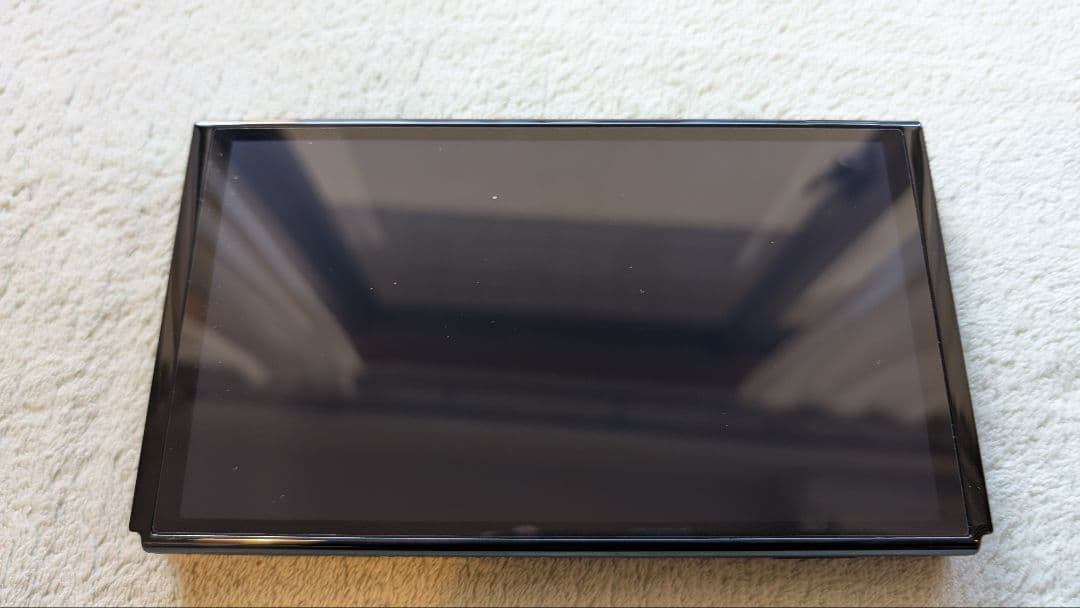 【新品未使用】Nintendo Switch 有機EL(画面に小さなキズあり)