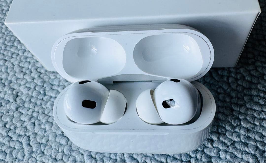 Apple AirPods pro 第2世代【Lightning】