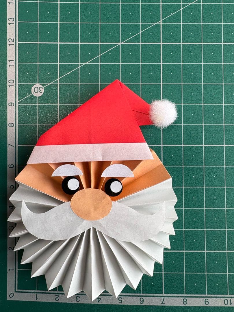 折り紙　クリスマス　サンタさん