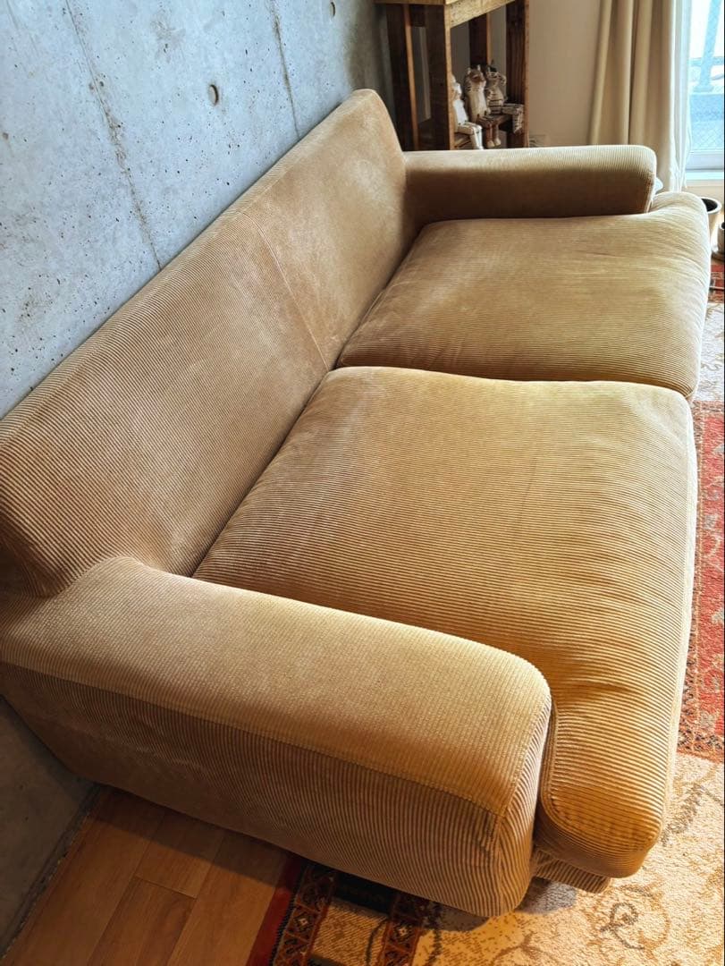 【送料込み】Unico ベージュ コーデュロイ 2人掛けソファ