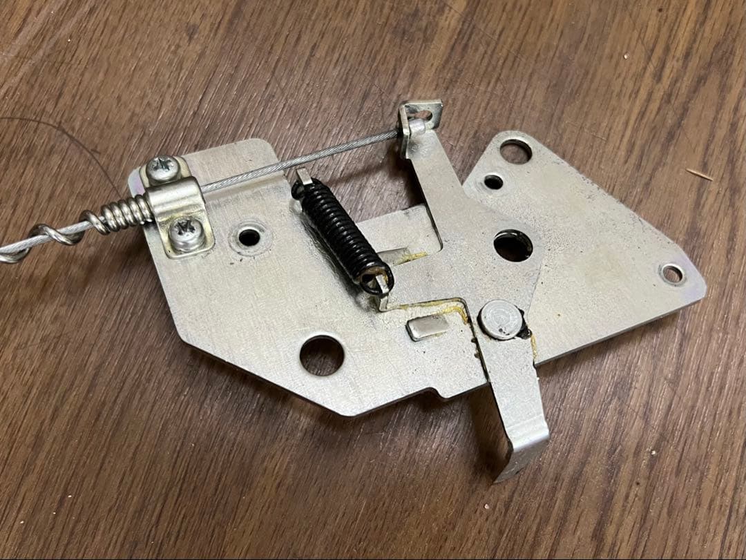 トヨタ クラウン220系 自動ドアロックシステムの配線と部品一式