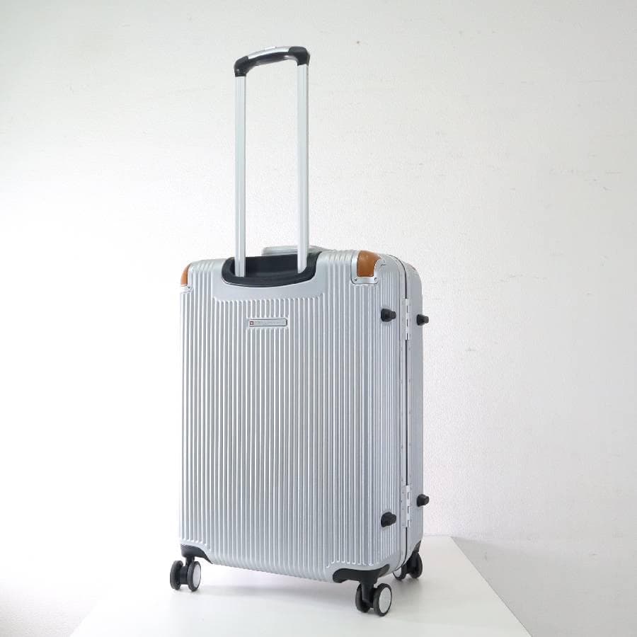 値下展示品 スイスミリタリー プレミアムCタイプ シルバー 64L スーツケース