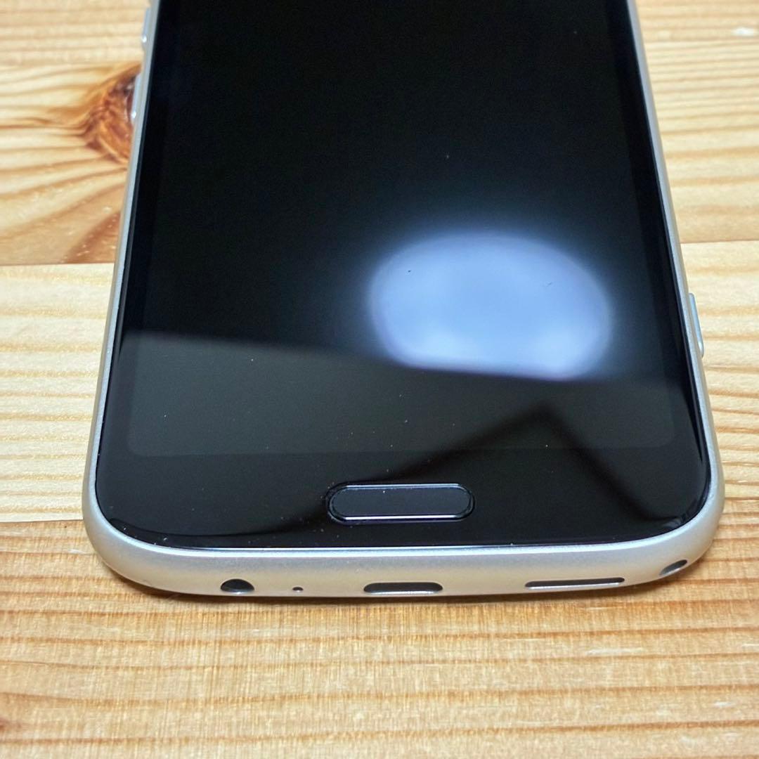 まつ　らくらくスマートフォン　F-53E ゴールド　317000a