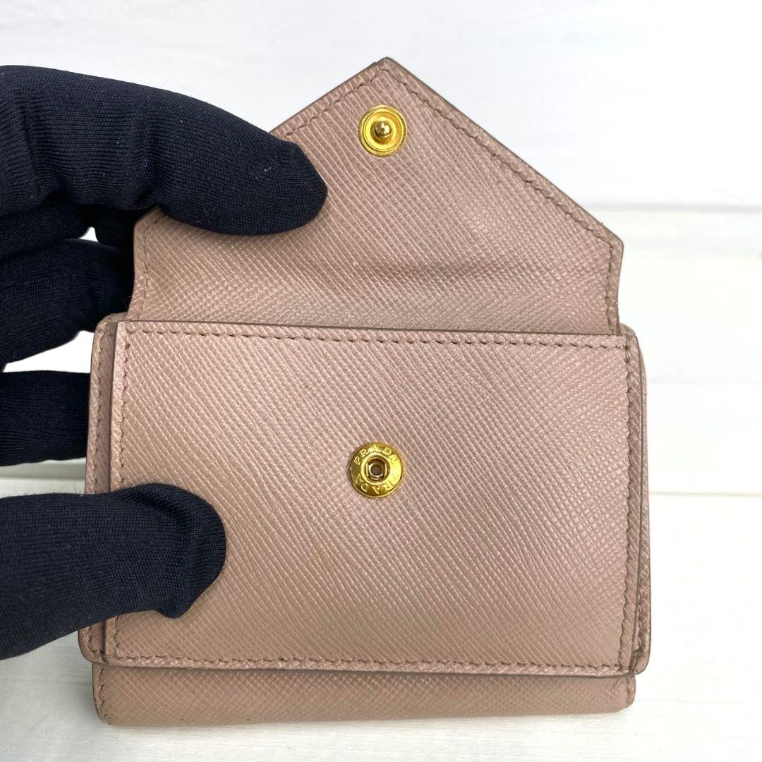 美品✨PRADA 3つ折り財布　サフィアーノ　メタルロゴ