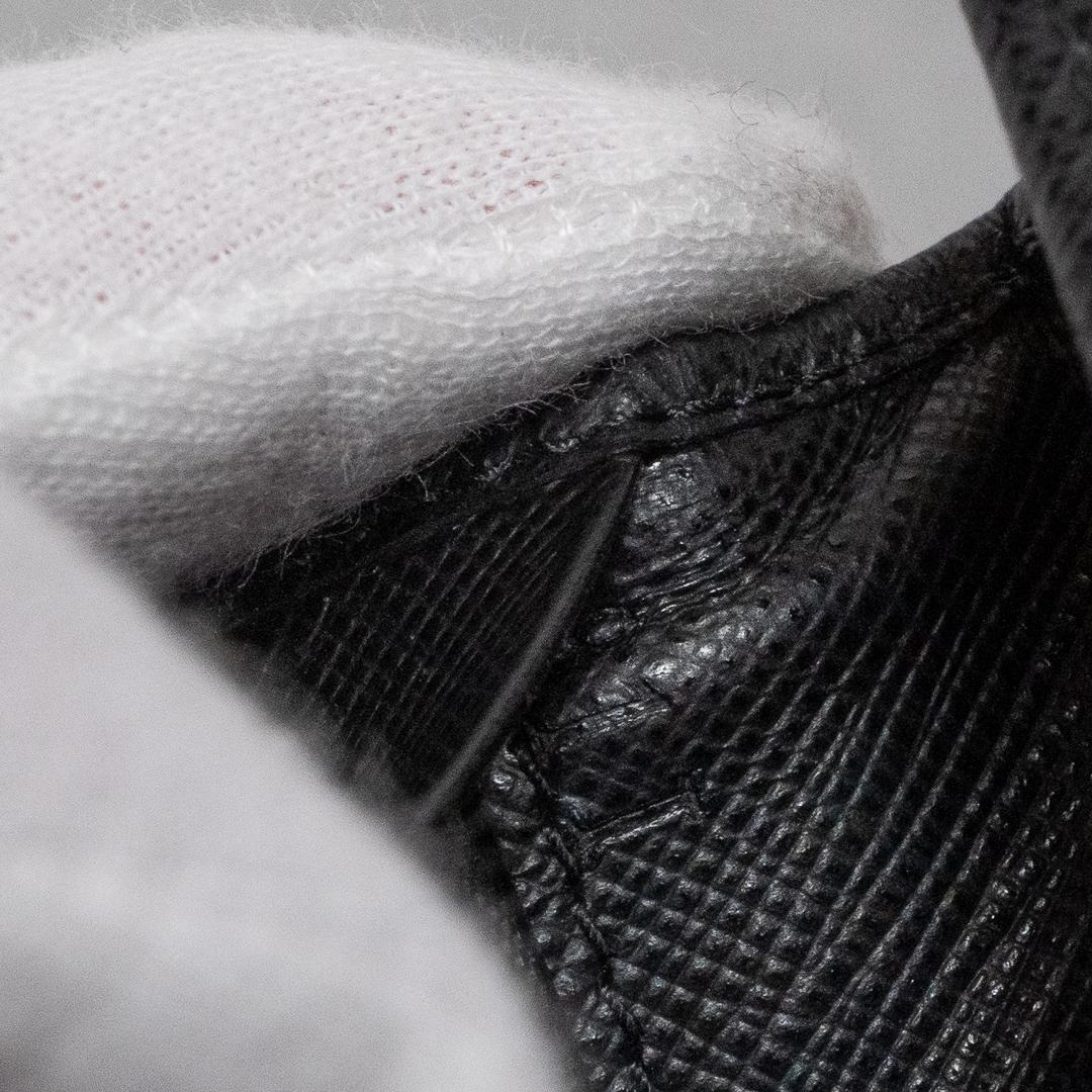 プラダ キーケース ブラック 黒 レザー ゴールド サフィアーノ 1PG222