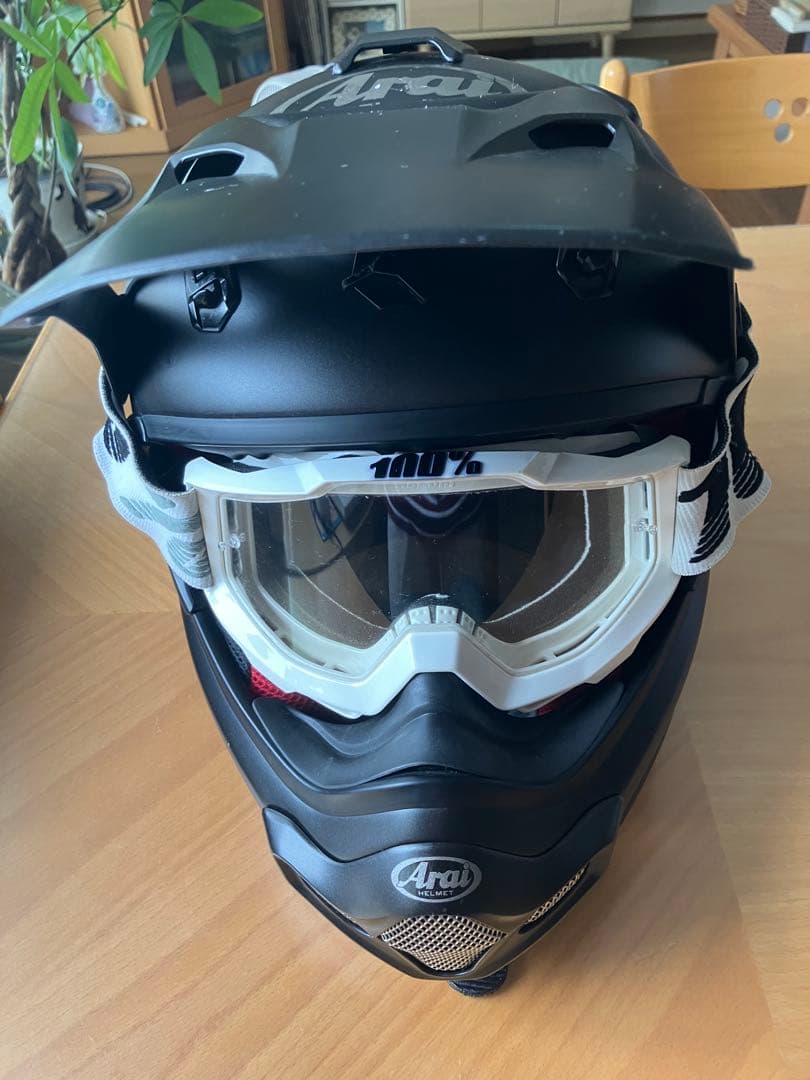 Arai V-CROSS4 VX-IV フルフェイスヘルメット