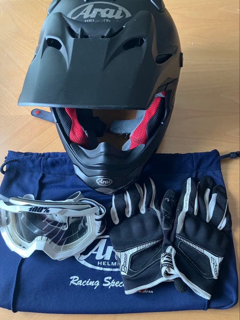 Arai V-CROSS4 VX-IV フルフェイスヘルメット