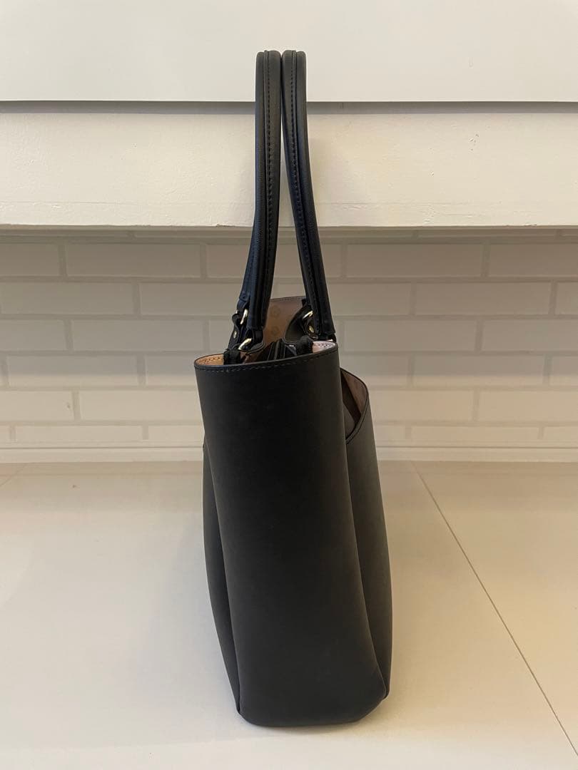 マリークワント フラップサイドデイジー トートバッグ 自立