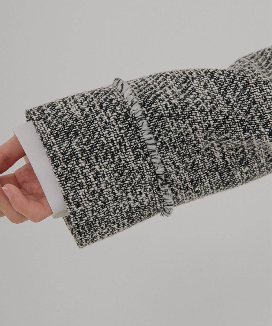 【新品未使用】URBAN RESEARCHツイードノーカラージャケット