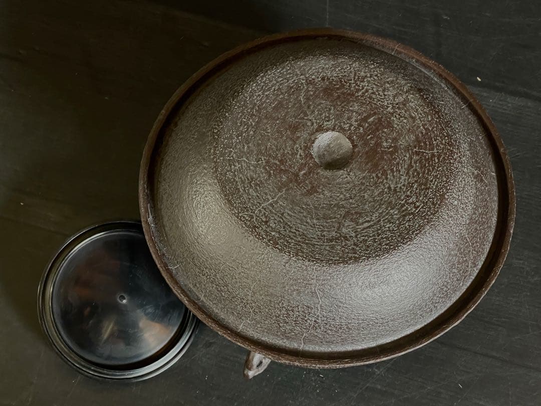 【美品】「母」 亀甲地紋 真形羽釜 釜師 敬典 共箱 茶道具 炉釜（15D）