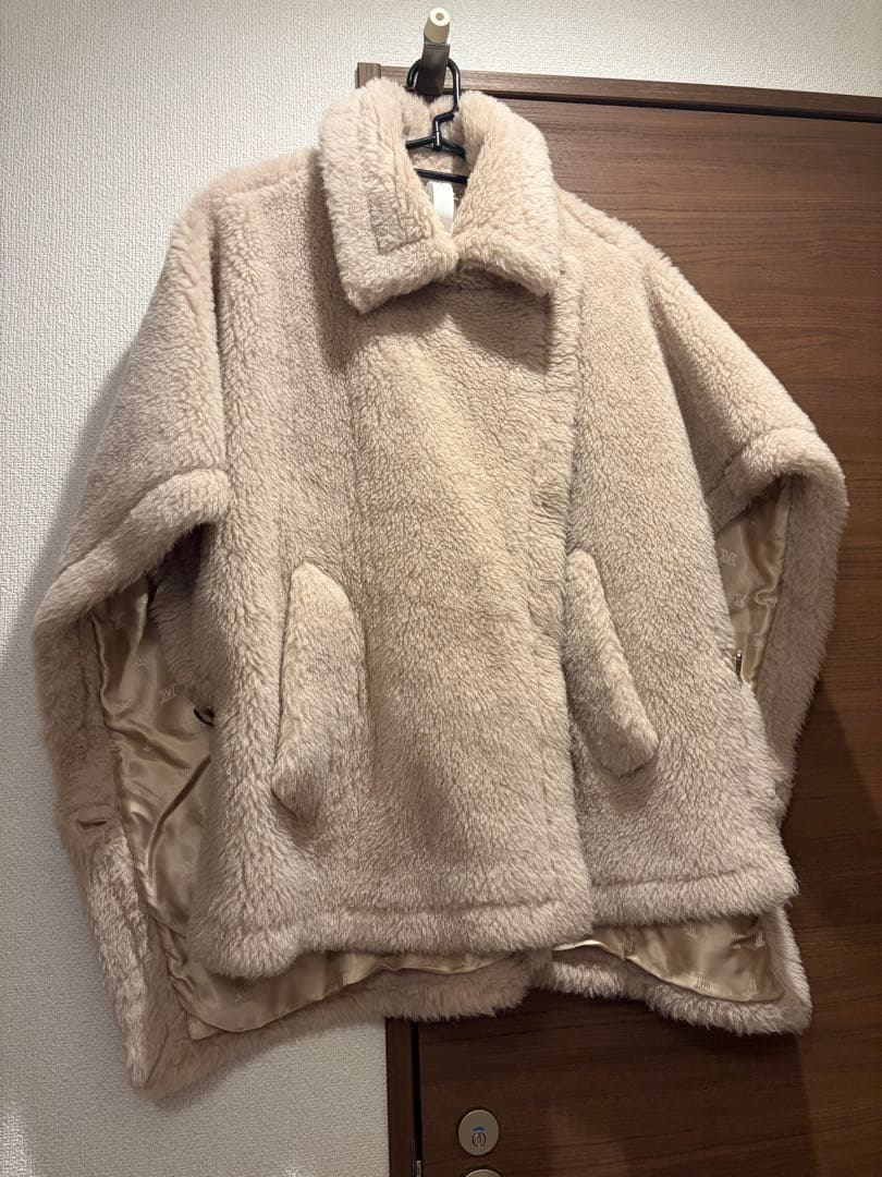 【美品】TEBE テディベアケープ サンド　ポンチョ