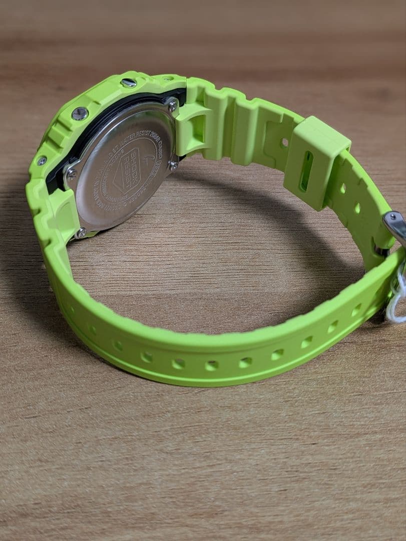 【美品】G-SHOCK DW-5600EP-9JF 蛍光グリーン