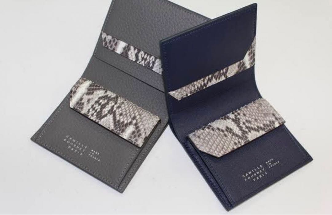 未使用　銀座限定 カミーユフォルネ　ヴェルソ 財布　パイソン