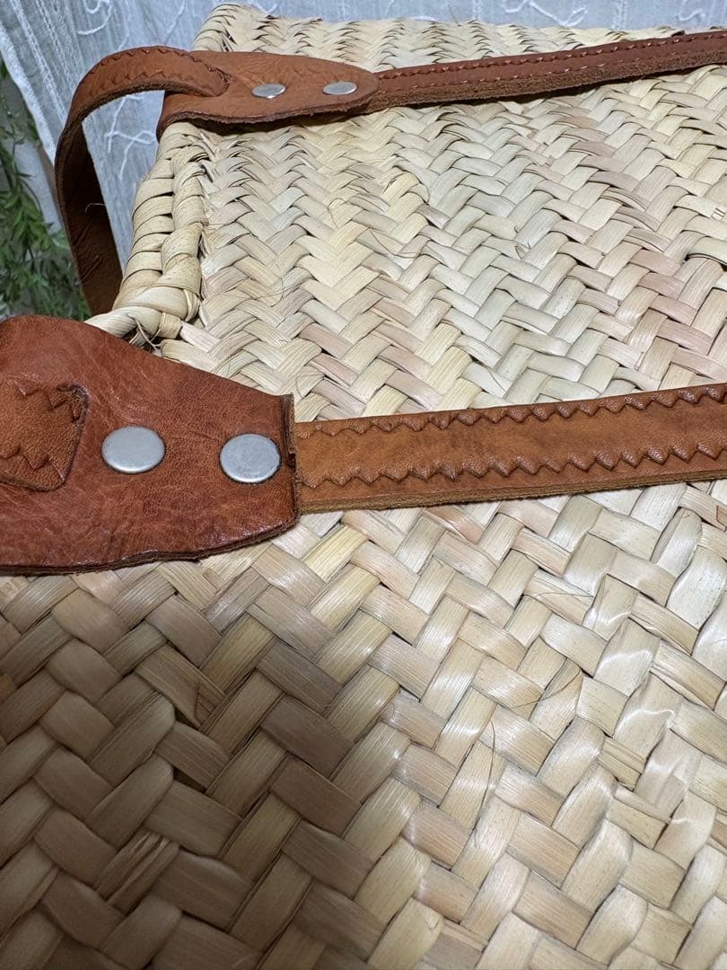 モロッコ製　カゴショルダーバッグ