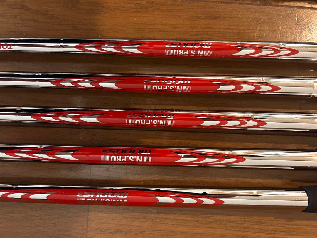 オノフ KURO フォージドアイアン MODUS3 TOUR 105S