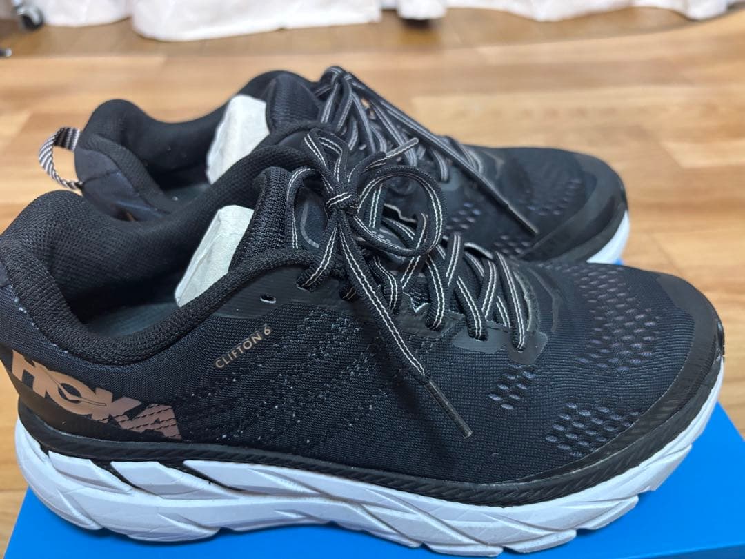 美品　HOKA Clifton6 ブラック ランニングシューズ 24cm