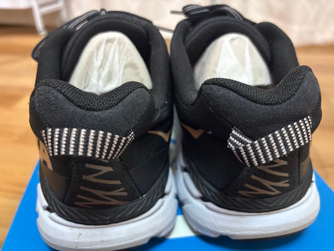 美品　HOKA Clifton6 ブラック ランニングシューズ 24cm