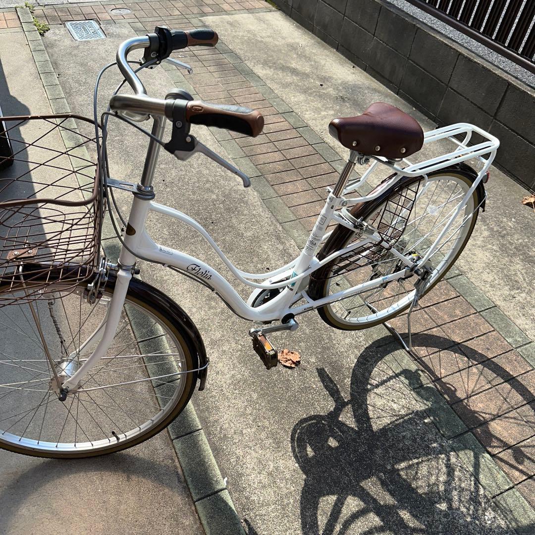 ダイワ　フローリア　26インチ　ホワイト(江戸川区発)引き取り限定