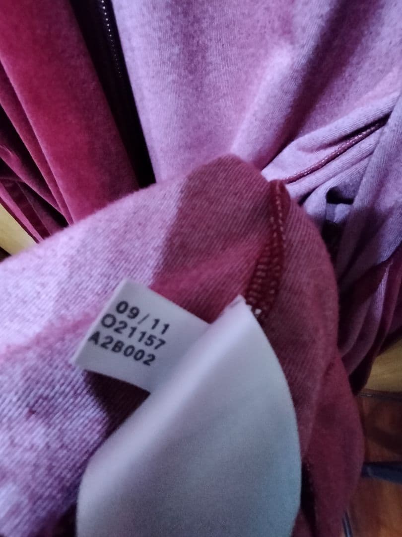 adidas ベルベット　ベロア　 赤 　ワインレッドジャージ