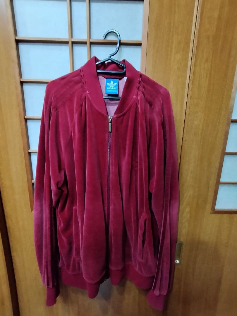 adidas ベルベット　ベロア　 赤 　ワインレッドジャージ