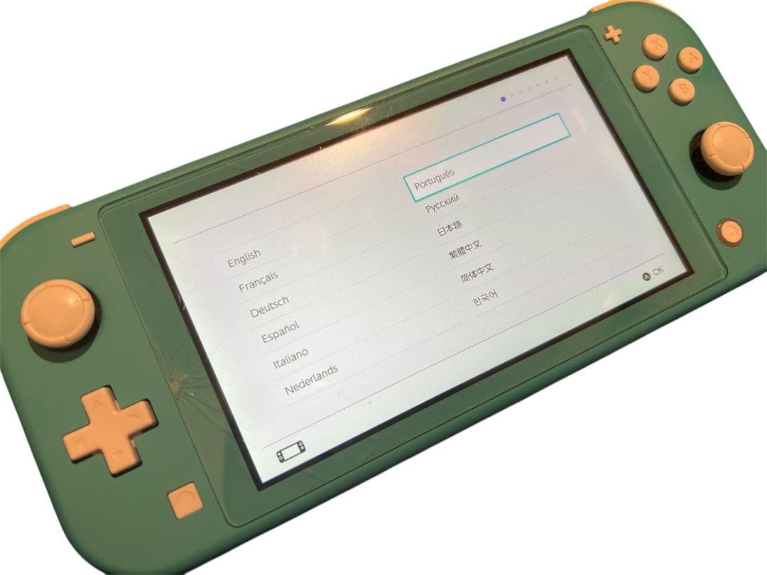 Nintendo Switch Lite ヒビあり