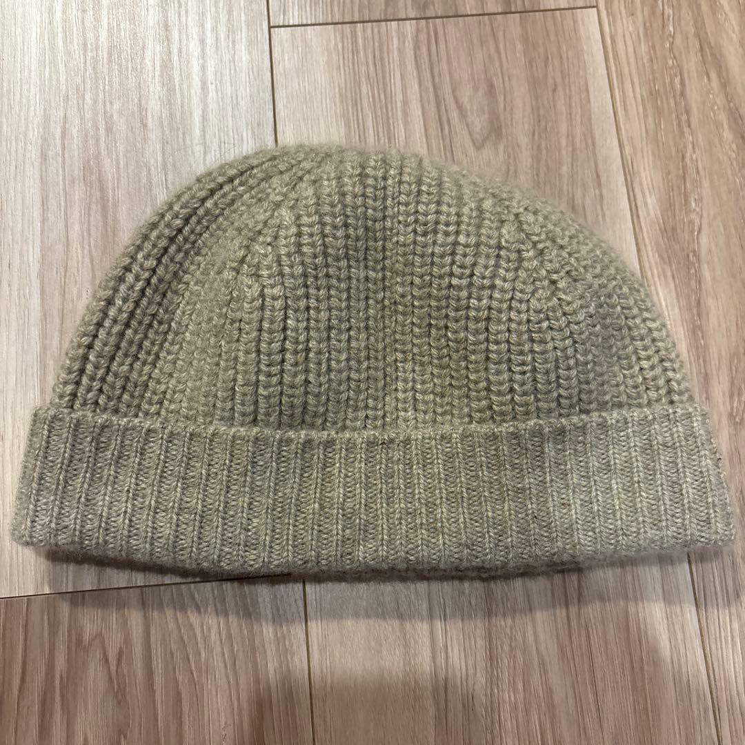 CELINE グレー ジュ　ニット帽