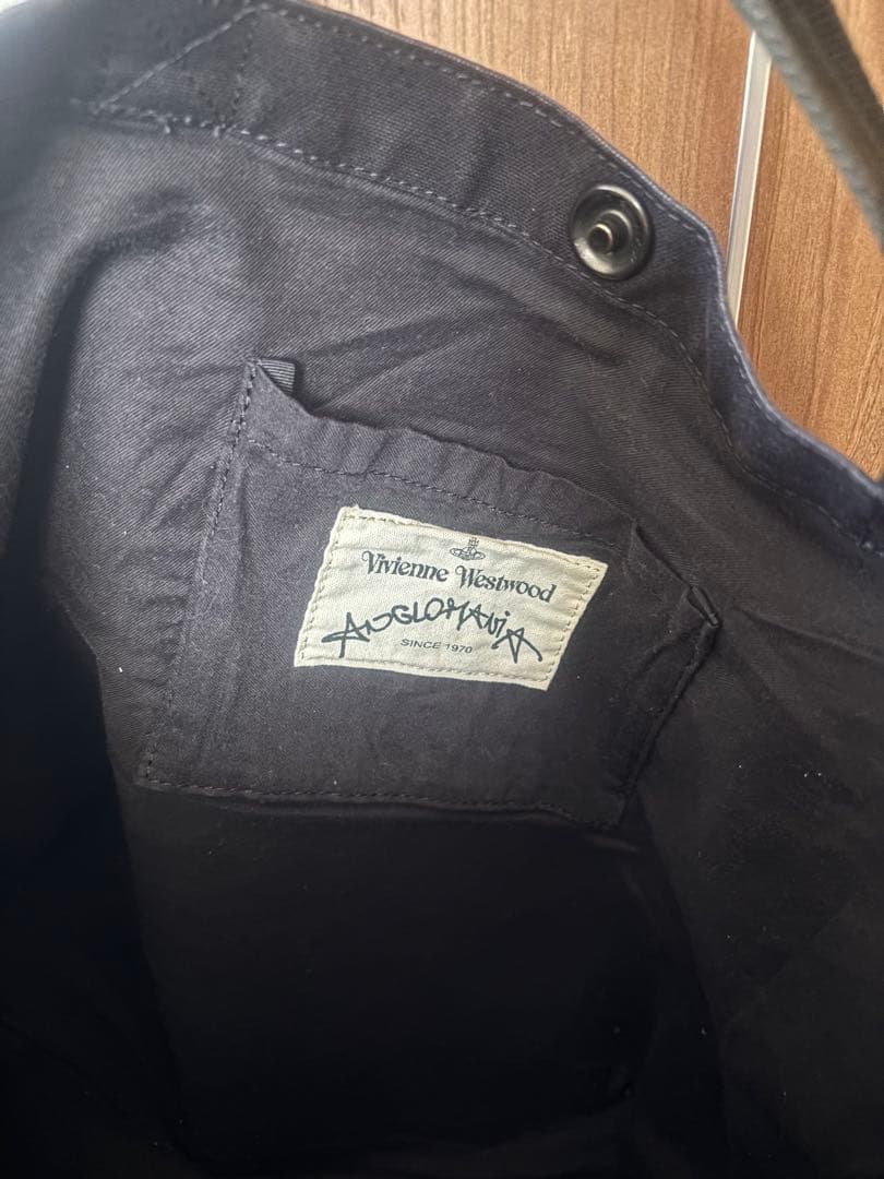 vivienne westwood 黒の刺繍トートバッグ