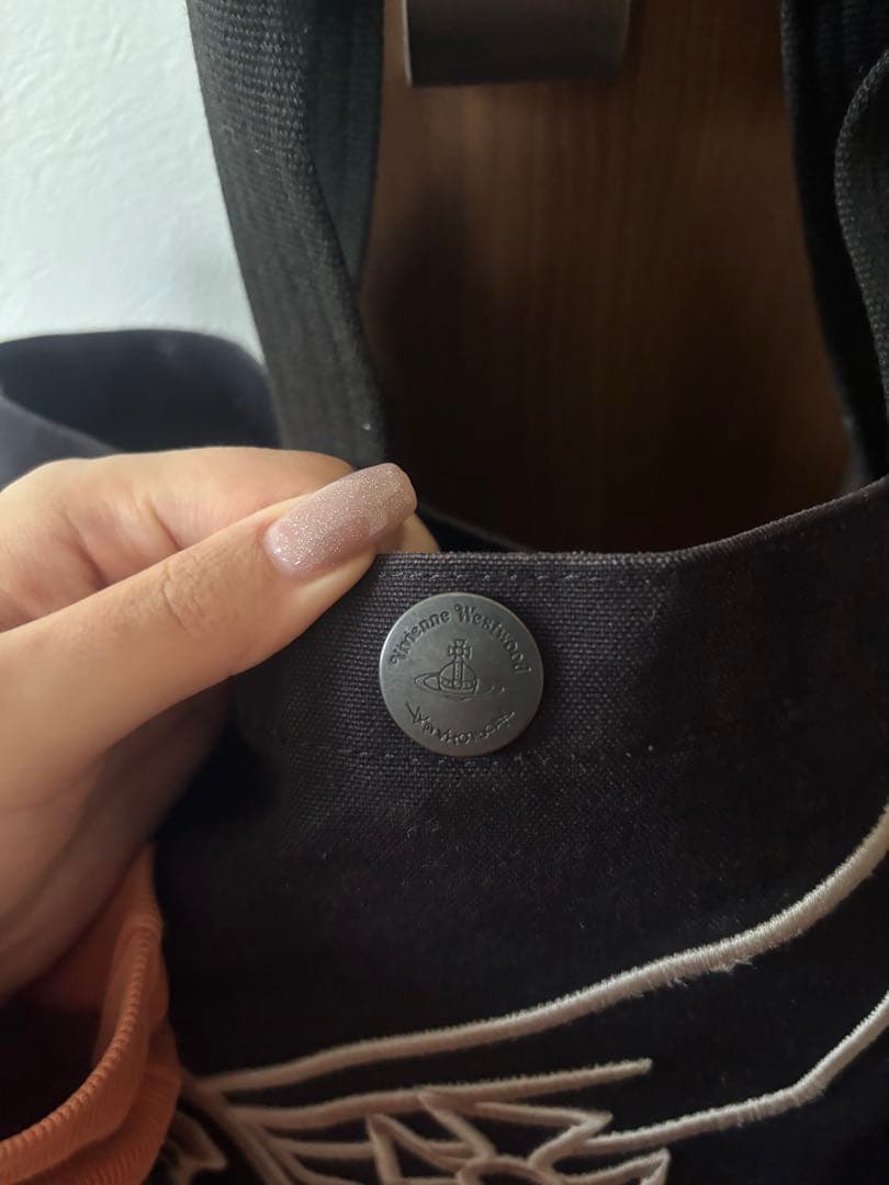 vivienne westwood 黒の刺繍トートバッグ