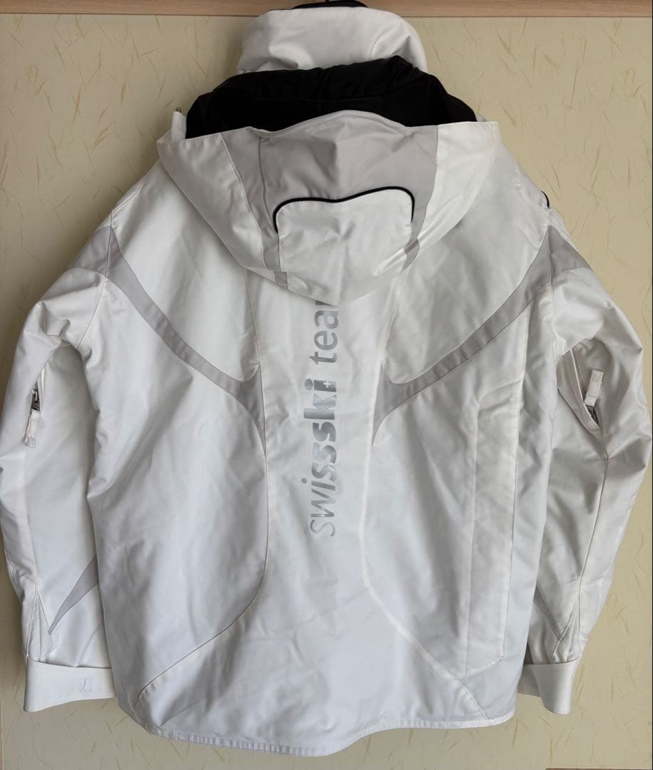 DESCENTE アウターウェア ホワイト