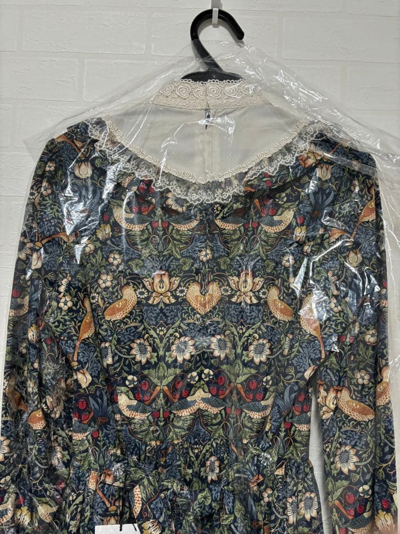 モリススタンドカラーワンピース イノセントワールド 新品