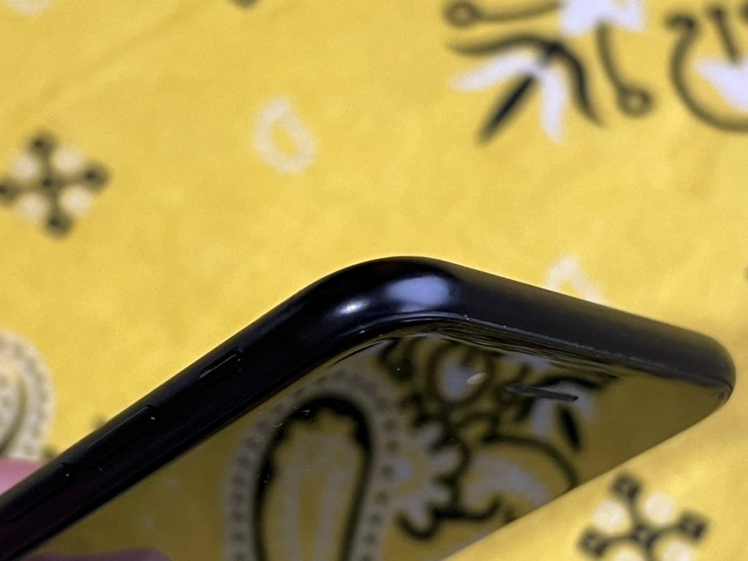 iPhone SE 第2世代 128GB ブラック SIMフリー