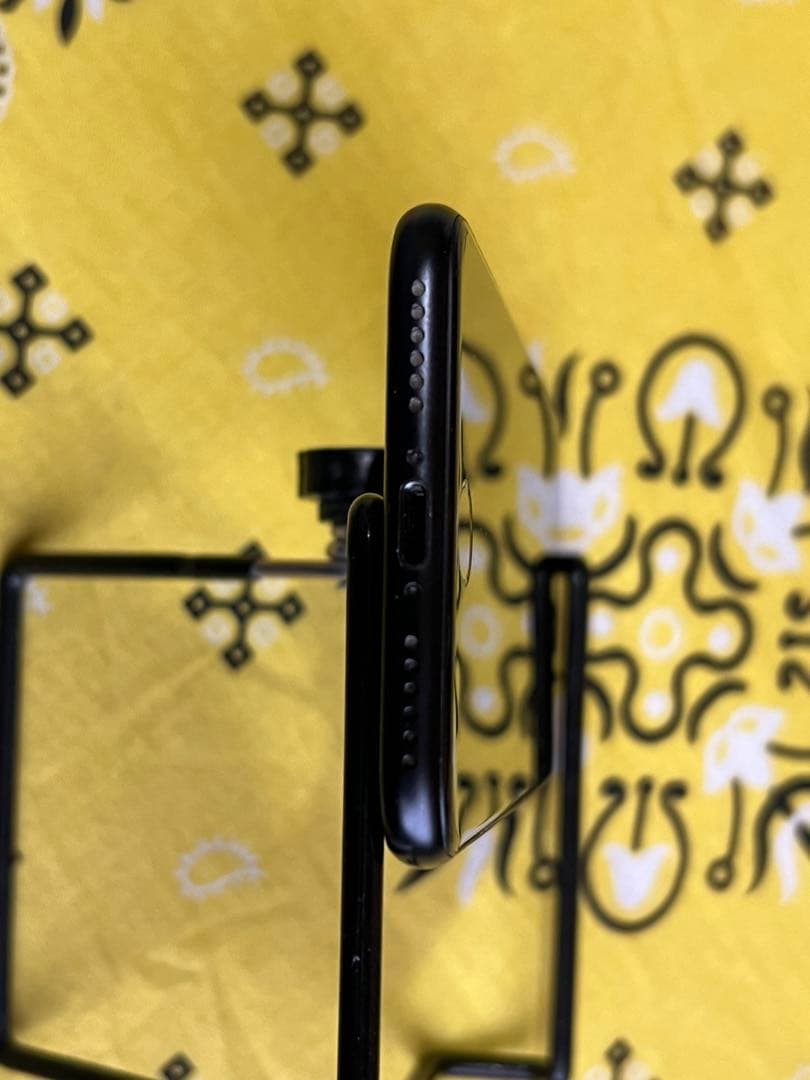 iPhone SE 第2世代 128GB ブラック SIMフリー