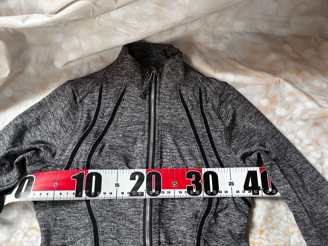 希少✨ルルレモン lululemon ディファインジャケット 表記サイズは6