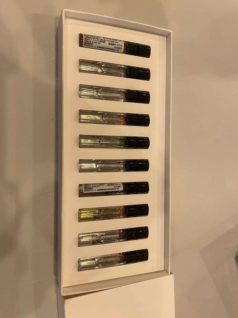 DRIES VAN NOTEN 香水　ディスカバリーセット