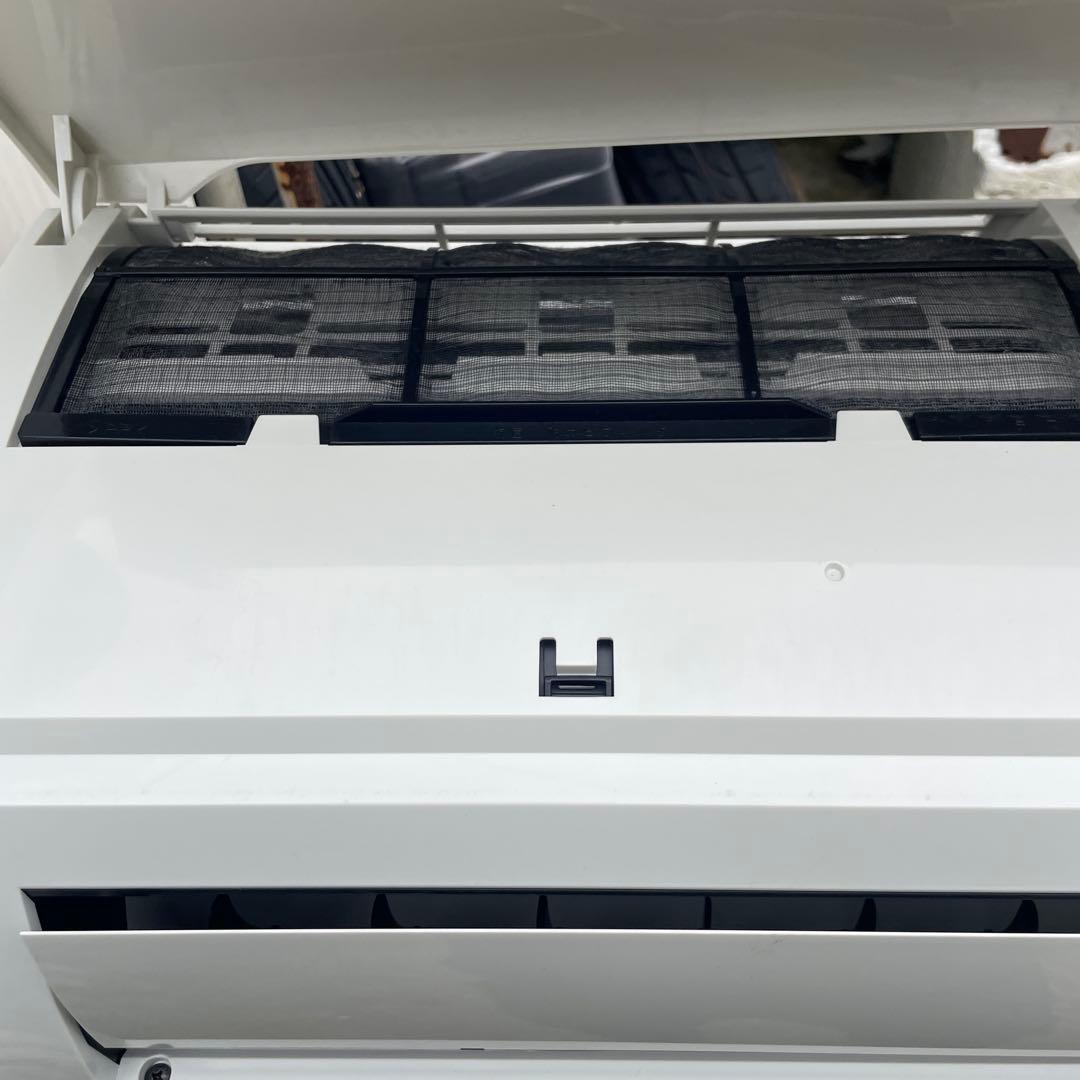 コロナ　ルームエアコン　型式CSH-N2218R 2018年製　6-8畳用