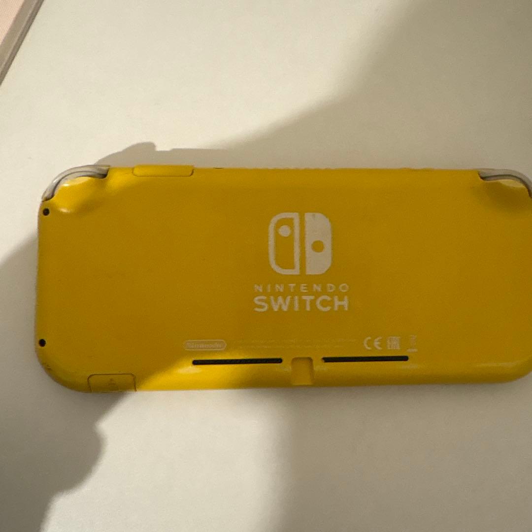 合馬公式アカウント1。Nintendo Switch Lite イエロー