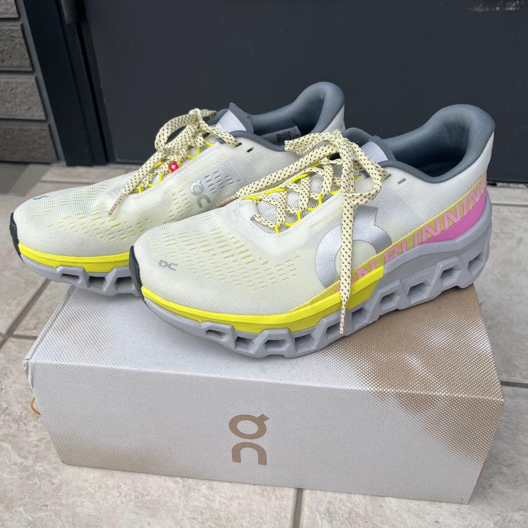 on Cloudmonster 2 限定エディション