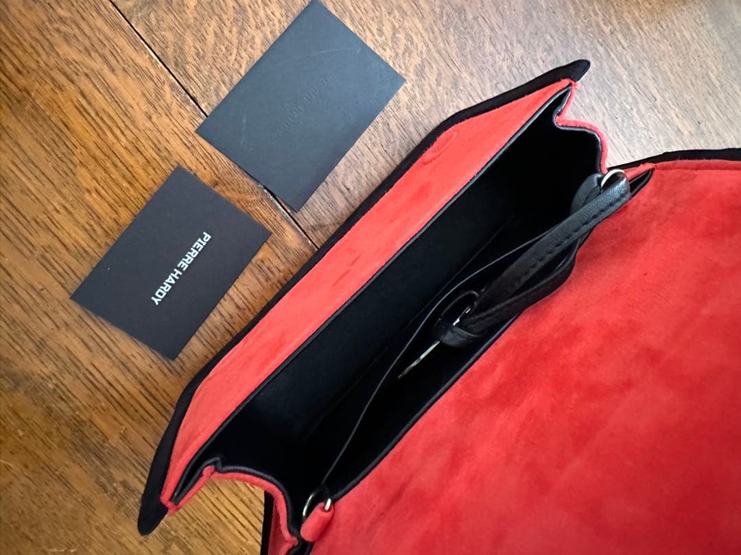 ピエールアルディ クラッチバッグ スエード