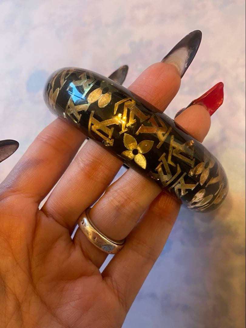 Louis Vuitton モノグラム バングル ブラック アンクルージョン