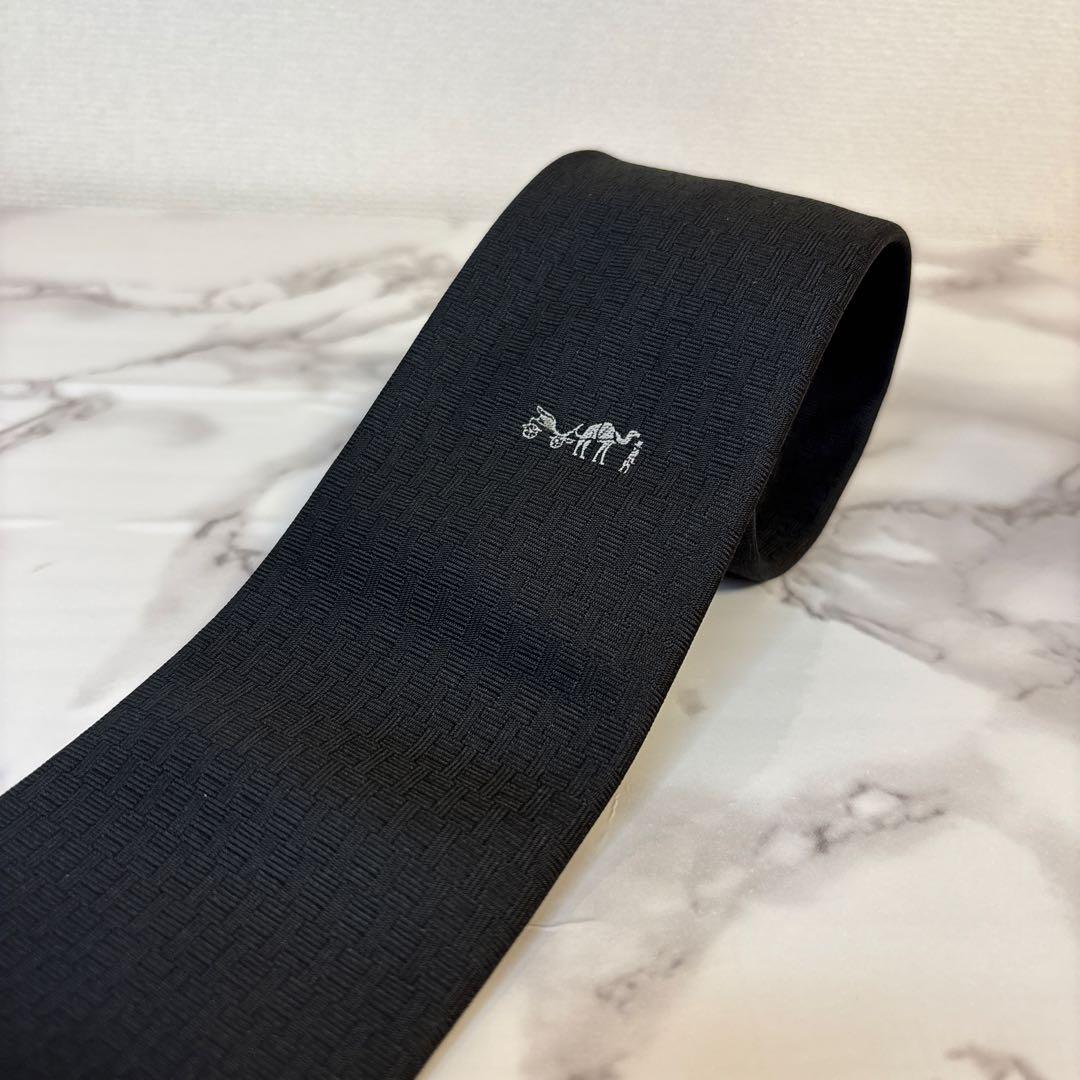 【極美品✨】HERMES ネクタイ　ファソネ　ブラック　黒　刺ワンポイント