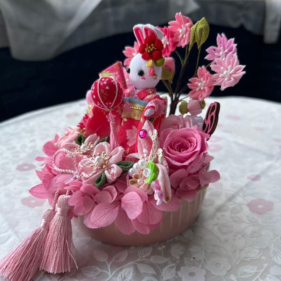 ハンドメイド❣️春いっぱいのアレンジ❣️さくら、お団子、蝶々、つめ細工❁⃘*.゜