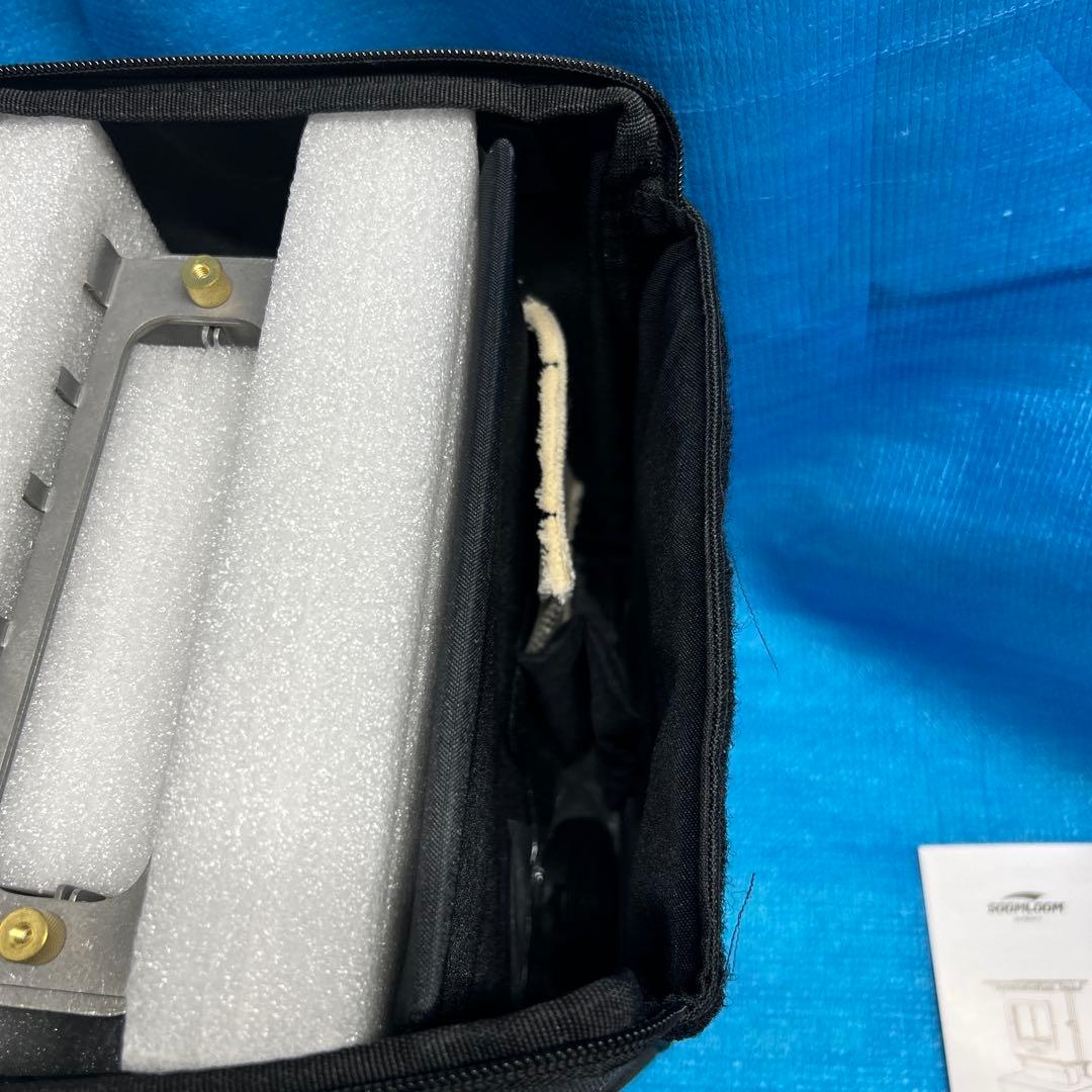 SOMLOOM スームルーム アイロンストーブ　シルバー　です。