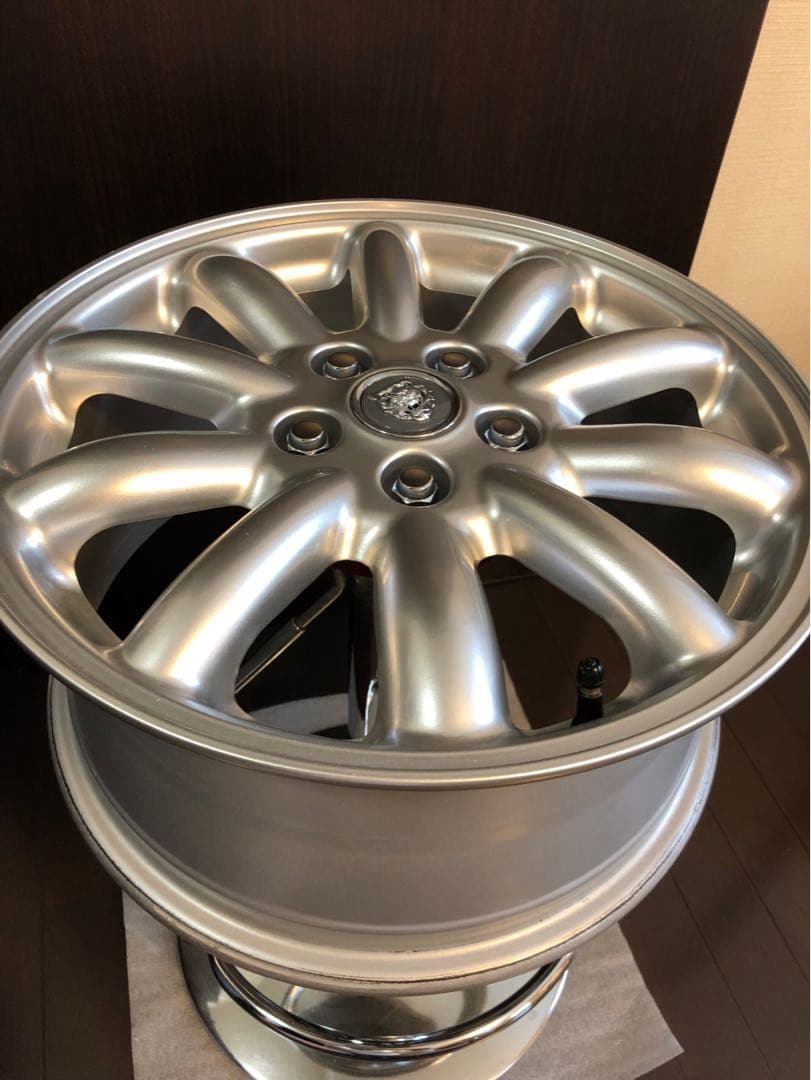 ジャガーテーブル！こんなの見たことない！！