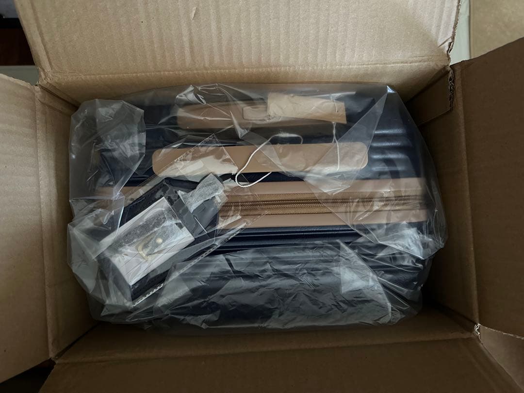 ト*モ様 シフレ　オサムグッズ スーツケースS