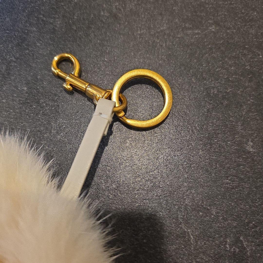 アンヤファーキーホルダー ホワイト