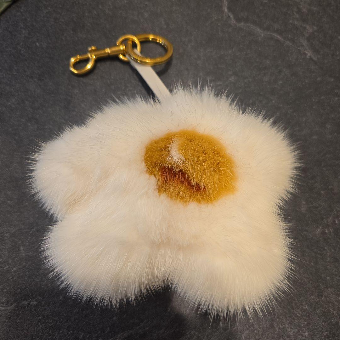 アンヤファーキーホルダー ホワイト