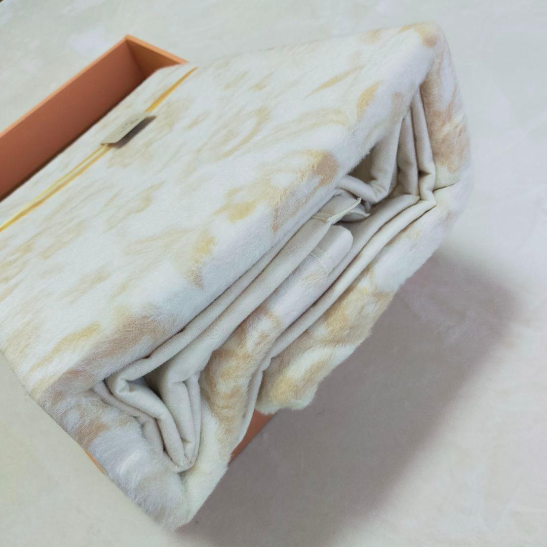 未使用品　西川　日本製　シルク100%毛布　絹毛布