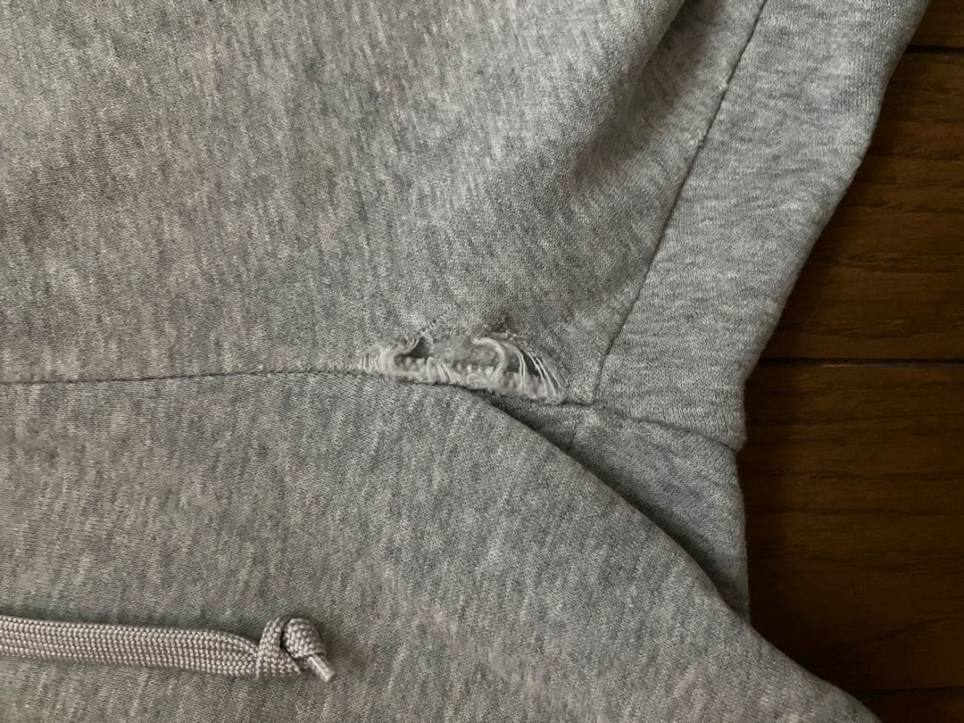 大人気FCRB×NIKE コラボ　グレー フルジップジャージ