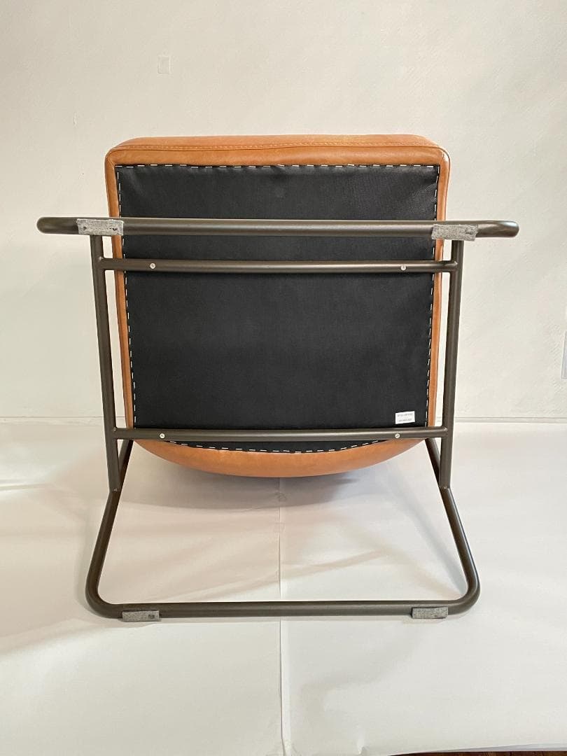 キャップ　1人掛けソファ　リサイクルレザー　木製