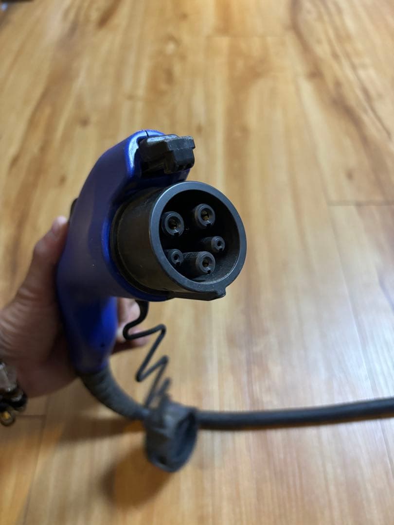 TOYOTA 電気自動車充電器